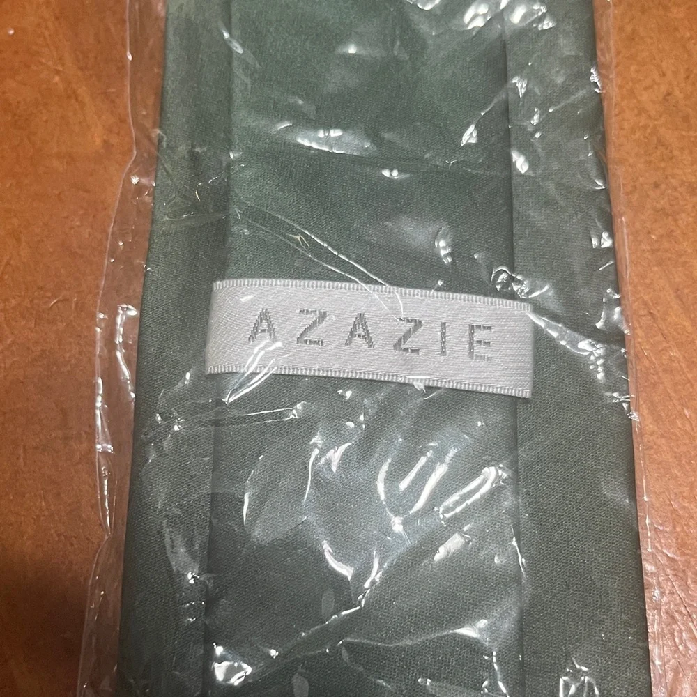 Azazie Green Tie - Picture 2 of 4